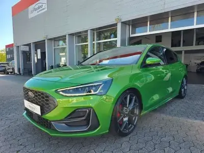 Gebraucht Ford Focus ST 280 PS (205 kW) 2023 Grün Limousine