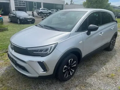 Gebraucht Opel Crossland Elegance 110 PS (80 kW) 2024 Lackierung aluminiumgrau/meta SUV