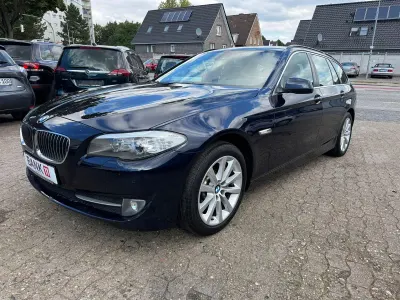 Gebraucht BMW 530 Sport Line 245 PS (180 kW) 2010 Blau Kombi
