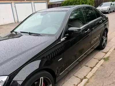 Gebraucht Mercedes C200 184 PS (135 kW) 2010 Schwarz Limousine