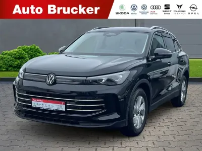 Neu VW Tiguan Elegance 150 PS (110 kW) 2025 Schwarz SUV