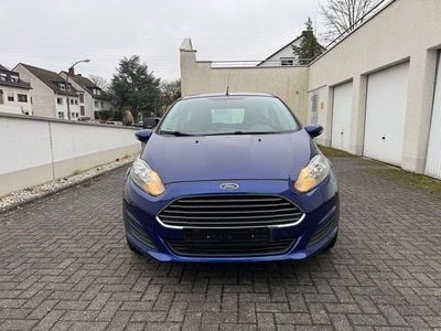 Gebraucht Ford Fiesta Trend 82 PS (60 kW) 2014 Blau Kleinwagen