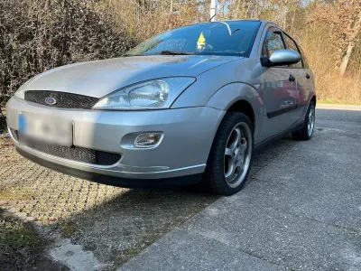 Gebraucht Ford Focus 75 PS (55 kW) 2001 Limousine
