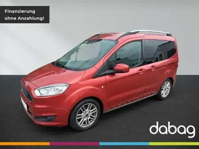 Gebraucht Ford Tourneo Courier Titanium 101 PS (74 kW) 2017 Orange Van / Kleinbus