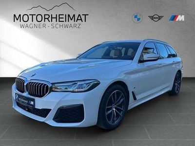 Alpinweiß uni Gebraucht 2022 BMW 520 M Sport Kombi | 35.660 € (Guter Preis)