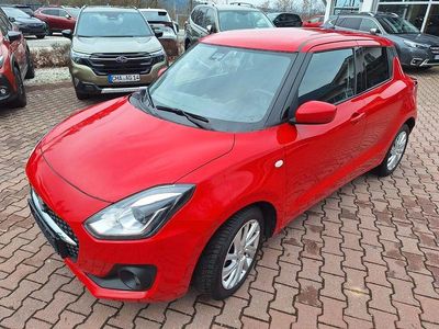 Gebraucht Suzuki Swift Comfort 83 PS (61 kW) 2023 Fervent red znb Kleinwagen