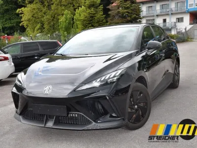 Używany MG MG4 EV 125 kW (170 KM) 2023 Czarny Hatchback