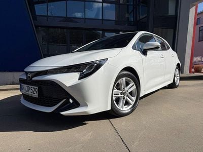 Gebraucht Toyota Corolla Hybrid Edition 98 PS (72 kW) 2023 Weiß Limousine