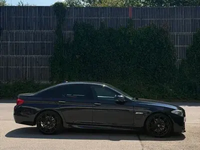 Gebraucht BMW 530 Sport Line 258 PS (189 kW) 2013 Schwarz Limousine