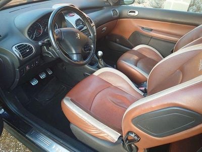 Second-hand Peugeot 206 CC Roland Garros 136 CP (100 kW) 2006 Negru Cabrio