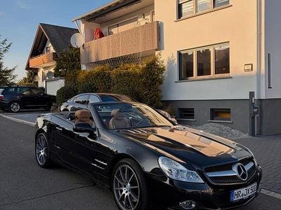 Gebraucht Mercedes SL500 387 PS (284 kW) 2010 Schwarz Cabrio