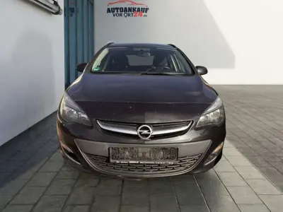 Gebraucht Opel Astra Edition 110 PS (80 kW) 2013 Karbonschw graphitschw midnigh (grau) Kombi
