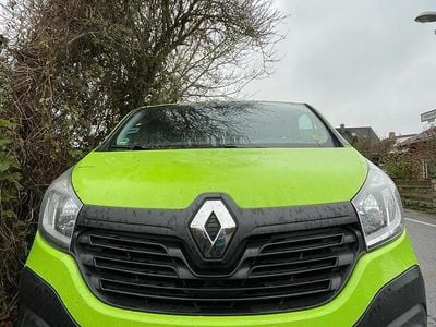 Grün Gebraucht 2019 Renault Trafic Van / Kleinbus | 16.900 €