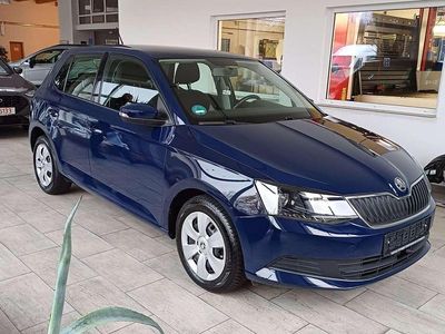 Gebraucht Skoda Fabia Ambition 60 PS (44 kW) 2016 Pazificblau Limousine