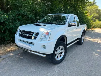 Gebraucht Isuzu D-Max 136 PS (100 kW) 2009 Weiß Pickup