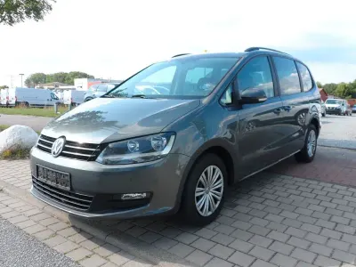 Gebraucht VW Sharan Trendline 150 PS (110 kW) 2016 Grau Van / Kleinbus