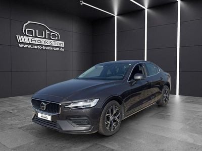 Grau Gebraucht 2024 Volvo S60 Plus Limousine | 31.490 € (Guter Preis)
