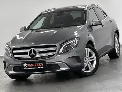 Gebraucht Mercedes GLA200 156 PS (114 kW) 2016 Grau SUV