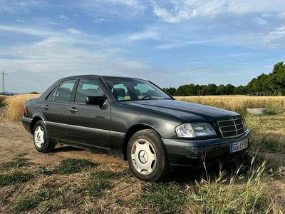 Mercedes C180