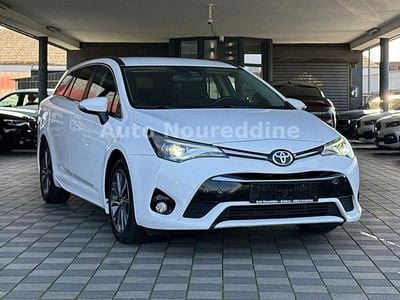 Gebraucht Toyota Avensis 143 PS (105 kW) 2015 Weiß Kombi