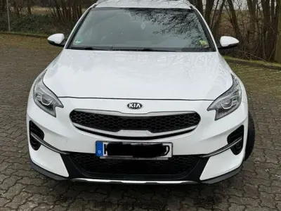 Gebraucht Kia Ceed Vision 160 PS (117 kW) 2021 Weiß Kleinwagen