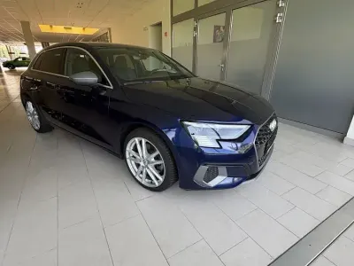 Gebraucht Audi A3 Edition .1 150 PS (110 kW) 2021 Blau Limousine