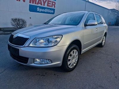 Gebraucht Skoda Octavia 105 PS (77 kW) 2009 Grau Kombi