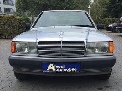 Gebraucht Mercedes 190 118 PS (86 kW) 1990 Silber metallic Limousine