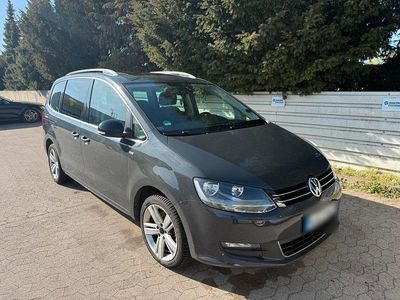 Second-hand VW Sharan Match 140 CP (102 kW) 2012 Gri Monovolum