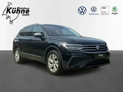 Gebraucht VW Tiguan Allspace Life 200 PS (147 kW) 2023 Schwarz SUV
