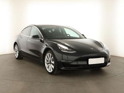 Begagnad Tesla Model 3 225 kW (306 HK) 2019 Svart Sedan