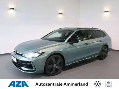 Nuova VW Passat Style 193 CV (141 kW) 2025 Verde Station wagon