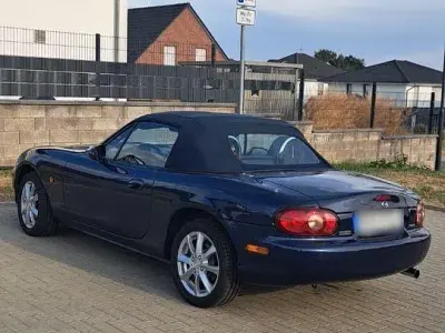 Gebraucht Mazda MX5 110 PS (80 kW) 2001 Blau Cabrio