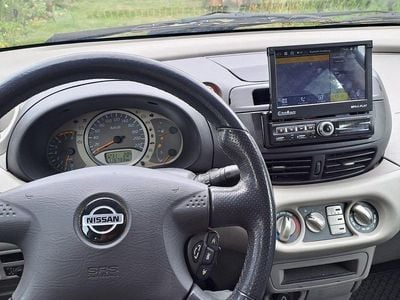 Nissan Almera Tino