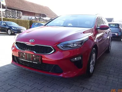 Gebraucht Kia Ceed Sportswagon Vision 140 PS (102 kW) 2020 Infra rot metallic Kombi