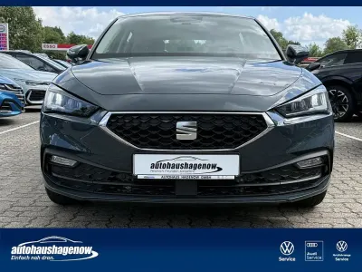 Neu Seat Leon Style 116 PS (85 kW) 2026 Blau Limousine