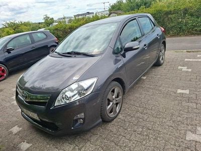 Toyota Auris Hybrid