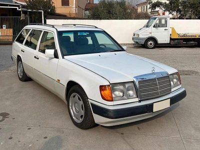 Gebraucht Mercedes 200 122 PS (89 kW) 1991 Weiß Limousine