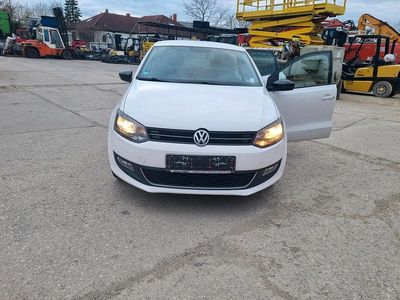 Gebraucht VW Polo 60 PS (44 kW) 2011 Weiß Kleinwagen