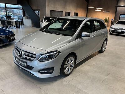 Silber Gebraucht 2015 Mercedes B180 Urban Van / Kleinbus | 10.980 € (Fairer Preis)