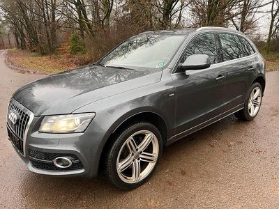 Grau Gebraucht 2010 Audi Q5 S-Line SUV | 9.500 € (Fairer Preis)