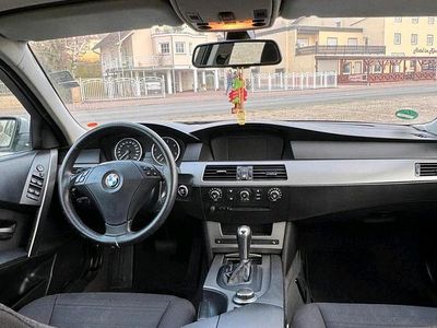 BMW 525