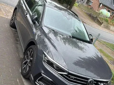 Gebraucht VW Passat GTE 218 PS (160 kW) 2020 Grau Kombi