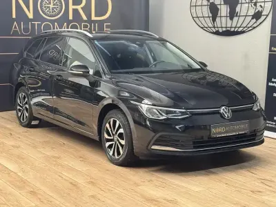 Gebraucht VW Golf VIII Active 116 PS (85 kW) 2023 Deep black perleffek (metallic) Kombi