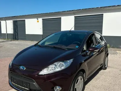 Gebraucht Ford Fiesta 82 PS (60 kW) 2010 Andere farben Kleinwagen