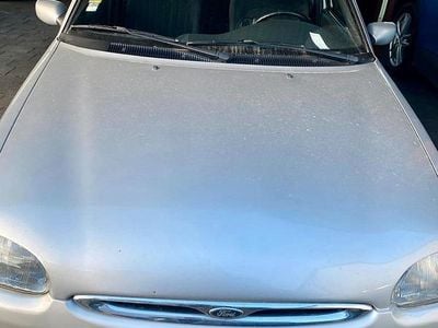 Gebraucht Ford Escort 89 PS (65 kW) 1996 Grau Kleinwagen