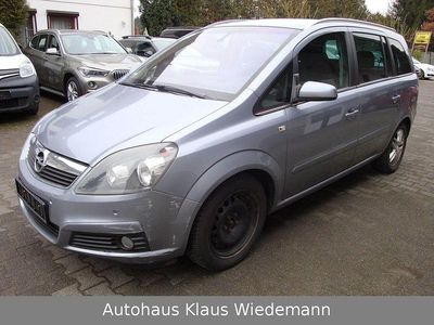 Grau Gebraucht 2007 Opel Zafira Catch Me Van / Kleinbus | 2.999 € (Etwas zu teuer)