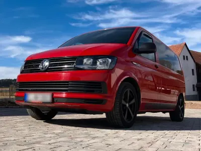 Gebraucht VW Multivan 150 PS (110 kW) 2016 Rot Van / Kleinbus