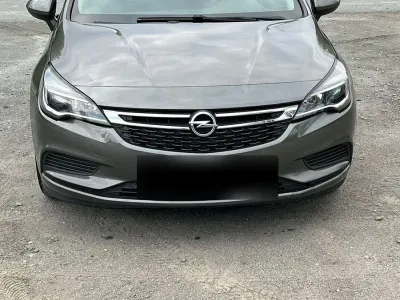 Usado Opel Astra Business 90 HP (66 kW) 2019 Cinzento Carrinha