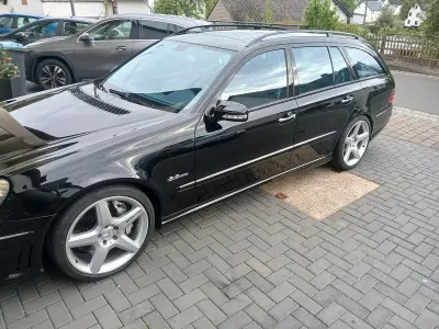 Gebraucht Mercedes E63 AMG AMG 514 PS (378 kW) 2007 Schwarz Kombi